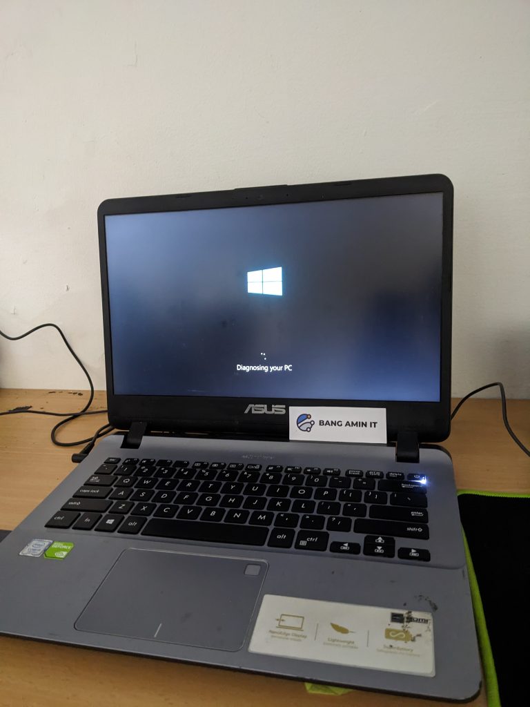 Laptop Preparing Automatic Repair